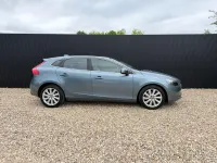 Usado Volvo V40 SE Lux 150 HP (110 kW) 2012 Azul Citadino