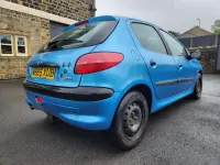 Gebraucht Peugeot 206 75 PS (55 kW) 2000 Blau Kleinwagen