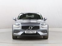 Usado Volvo V60 CC Plus 190 HP (139 kW) 2019 Cinzento Carrinha
