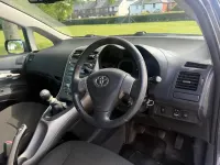Used Toyota Auris SR 177 HP (130 kW) 2009 Grey Hatchback