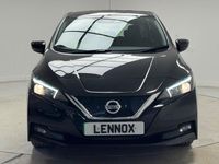 Begagnad Nissan Leaf Acenta 110 kW (150 HK) 2021 Svart Halvkombi