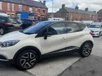 Used Renault Captur Signature 110 HP (80 kW) 2016 White SUV