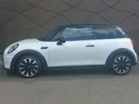 Begagnad Mini Cooper Exclusive 136 HK (100 kW) 2023 Vit Halvkombi