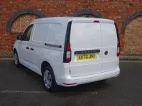Käytetty VW Caddy S 122 HP (89 kW) 2022 Valkoinen Tila-auto