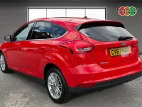 Used Ford Focus Zetec 120 HP (88 kW) 2017 Red Hatchback