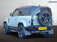 Used Land Rover Defender HSE Dynamic 350 HP (257 kW) 2025 Borasco grey Estate