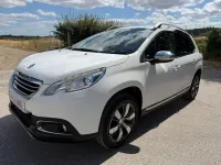 Used Peugeot 2008 Allure 100 HP (73 kW) 2016 White SUV