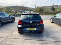 Used VW Polo Design 60 HP (44 kW) 2015 Black Hatchback