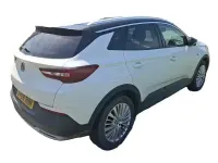 Used Vauxhall Grandland X Business Edition 130 HP (95 kW) 2020 White SUV