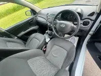 Used Hyundai i10 Classic 2011 White Hatchback