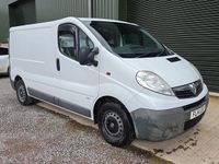 Second-hand Vauxhall Vivaro 115 CP (84 kW) 2014 Alb Monovolum