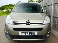 Used Citroën Berlingo Flair 99 HP (72 kW) 2017 Brown MPV