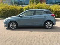 Used Hyundai i20 SE 100 HP (73 kW) 2015 Blue Hatchback