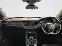 Used Vauxhall Grandland X SRi 130 HP (95 kW) 2020 Black SUV