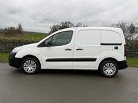 Used Citroën Berlingo 75 HP (55 kW) 2015 White MPV