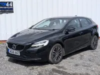 Begagnad Volvo V40 Momentum 122 HK (89 kW) 2016 Svart Halvkombi