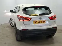 Used Nissan Qashqai Acenta Premium 115 HP (84 kW) 2019 White SUV