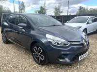 Begagnad Renault Clio V Play 2026 Grå Halvkombi