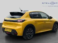 Used Peugeot 208 Premium 129 HP (94 kW) 2022 Yellow Hatchback