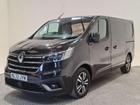 Begagnad Renault Trafic 150 HK (110 kW) 2022 Svart