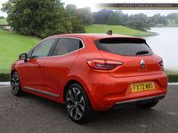 Used Renault Clio V Techno 145 HP (106 kW) 2022 Orange Hatchback