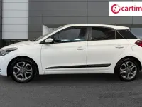 Used Hyundai i20 Premium 84 HP (61 kW) 2019 White Hatchback