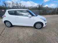 Used Suzuki Swift 2015 White Hatchback