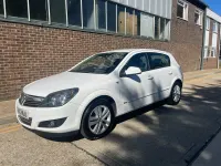 Used Vauxhall Astra 115 HP (84 kW) 2010 White Hatchback