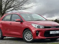 Begagnad Kia Rio 99 HK (72 kW) 2019 Röd Halvkombi