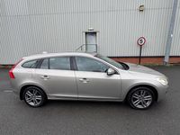 Used Volvo V60 SE Lux 215 HP (158 kW) 2012 Gold Estate