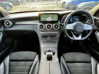 Usado Mercedes C300 AMG Line Premium 2018 Gris Berlina