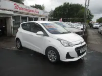 Used Hyundai i10 SE 67 HP (49 kW) 2017 White Hatchback