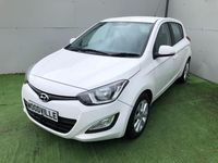 Used Hyundai i20 Active 75 HP (55 kW) 2013 White Hatchback