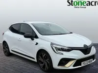 Used Renault Clio Engineered 145 HP (106 kW) 2022 White Hatchback