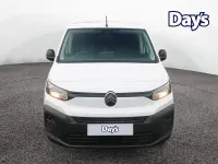Second-hand Citroën Berlingo 100 CP (73 kW) 2024 Alb Monovolum