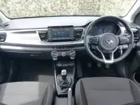 Begagnad Kia Rio 2019 Blå Halvkombi