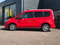 Used Ford Tourneo Connect Titanium 100 HP (73 kW) 2020 Red MPV