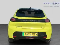 Occasion Peugeot e-208 GT 113 kW (154 ch) 2024 Jaune Citadine