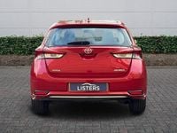 Used Toyota Auris 116 HP (85 kW) 2016 Red Hatchback