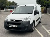 Używany Citroën Berlingo 100 KM (73 kW) 2018 Biały Minivan