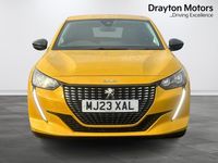 Used Peugeot 208 Allure+ 100 HP (73 kW) 2023 Yellow Hatchback