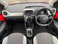 Used Toyota Aygo X-play 69 HP (50 kW) 2017 Red Hatchback