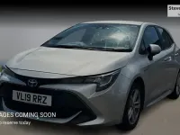 Used Toyota Corolla 122 HP (89 kW) 2019 Silver Hatchback