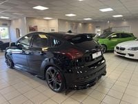 Used Ford Focus ST 250 HP (183 kW) 2016 Black Hatchback