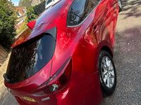 Used Mazda 3 105 HP (77 kW) 2016 Red Hatchback