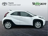 Used Toyota Aygo X PURE 72 HP (52 kW) 2023 White SUV