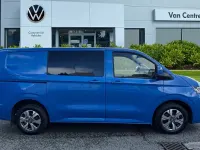 New VW Transporter Pro 160 kW (218 HP) 2025 Blue Van