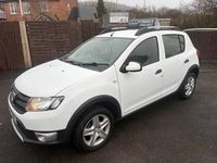 Used Dacia Sandero Lauréate 90 HP (66 kW) 2016 White Hatchback