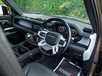 Used Land Rover Defender First Edition 250 HP (183 kW) 2021 Estate