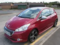 Used Peugeot 208 GTi 200 HP (147 kW) 2014 Red Hatchback
